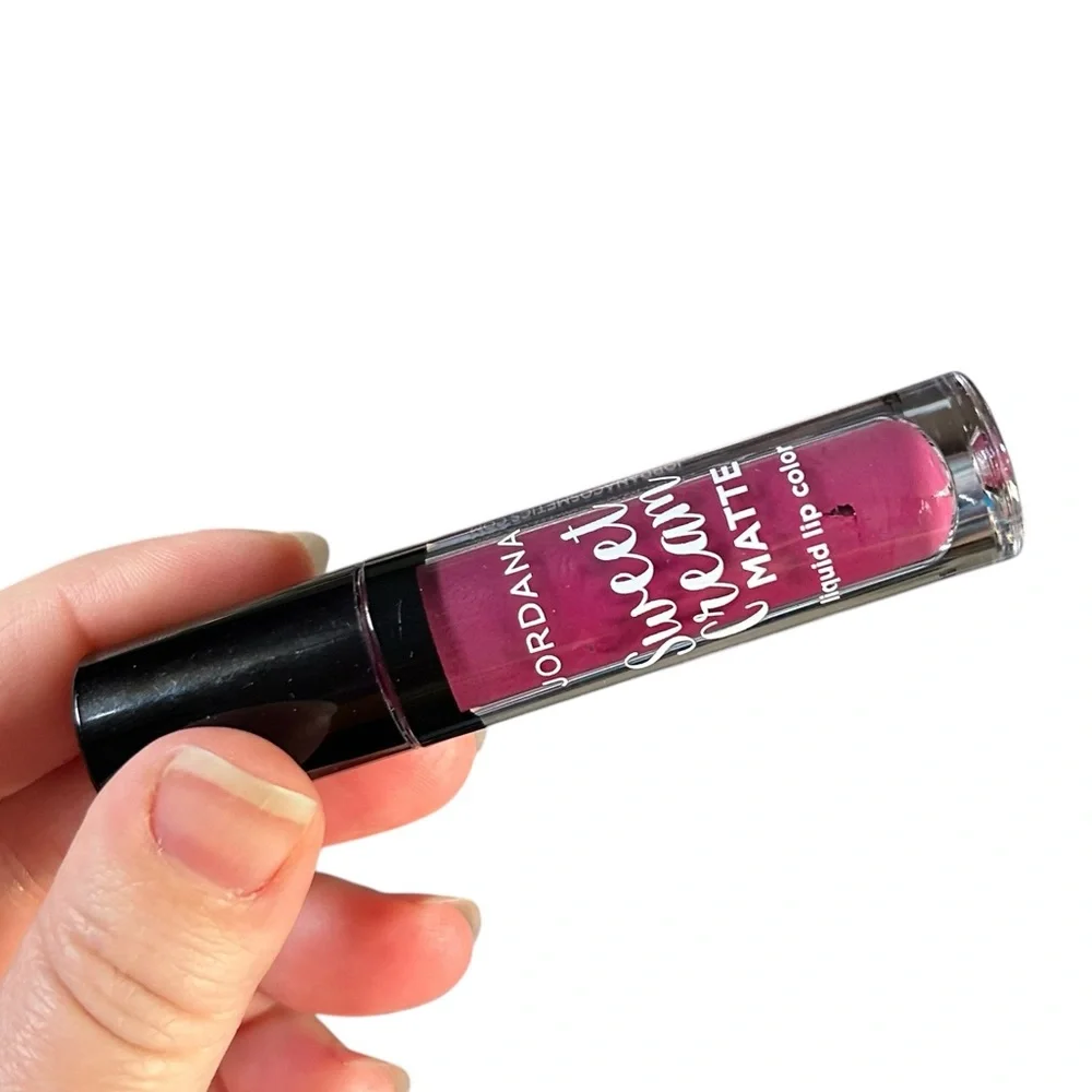 SALE Jordana Sweet Cream Matte Liquid Lip Color Lipstick #26 Currant Jam Discont